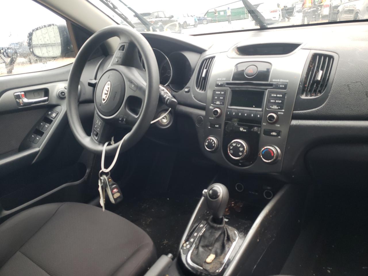 Photo 9 from auction – 2013 KIA FORTE EX with VIN KNAFU4A22D5669639
