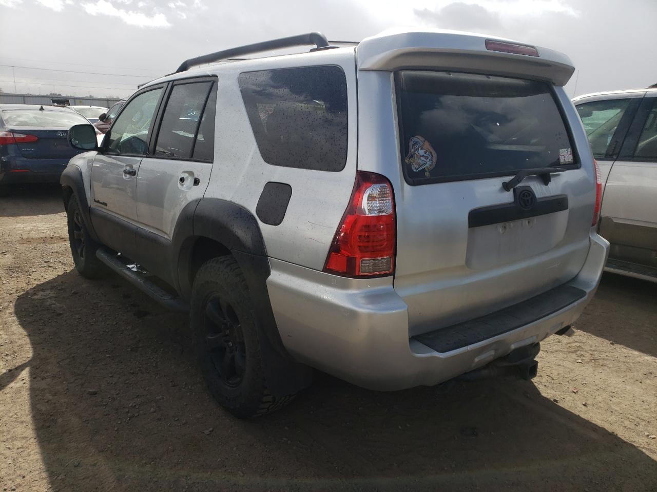 Photo 3 from auction – 2006 TOYOTA 4RUNNER SR with VIN JTEBT14R768033095