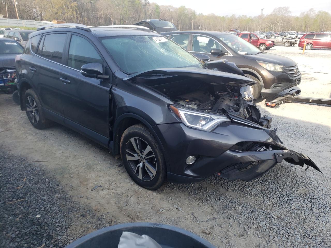 Photo 1 from auction – 2016 TOYOTA RAV4 XLE with VIN 2T3RFREV0GW529016