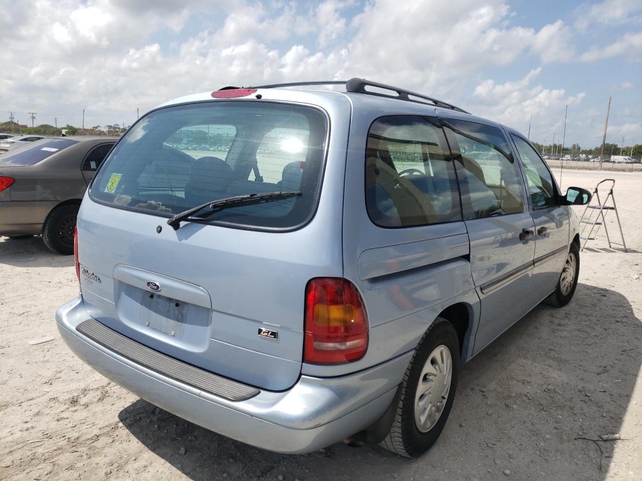 Photo 4 from auction – 1998 FORD WINDSTAR W with VIN 2FMDA5143WBB61829