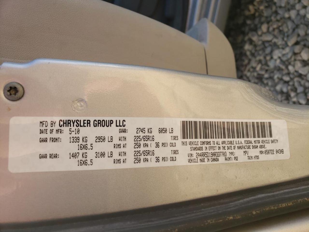 Photo 10 from auction – 2010 CHRYSLER TOWN & COU with VIN 2A4RR5D19AR337703