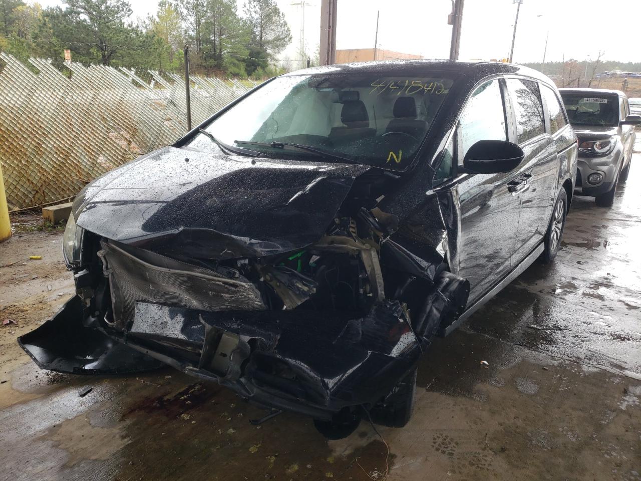 Photo 2 from auction – 2016 HONDA ODYSSEY EX with VIN 5FNRL5H61GB047263