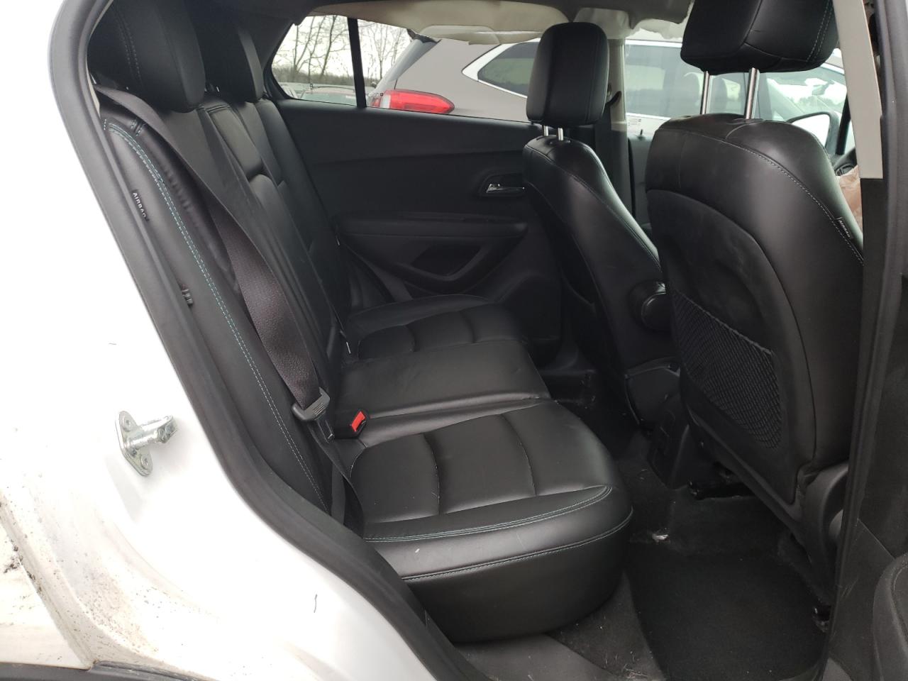 Photo 6 from auction – 2015 CHEVROLET TRAX LTZ with VIN 3GNCJTSB5FL167158