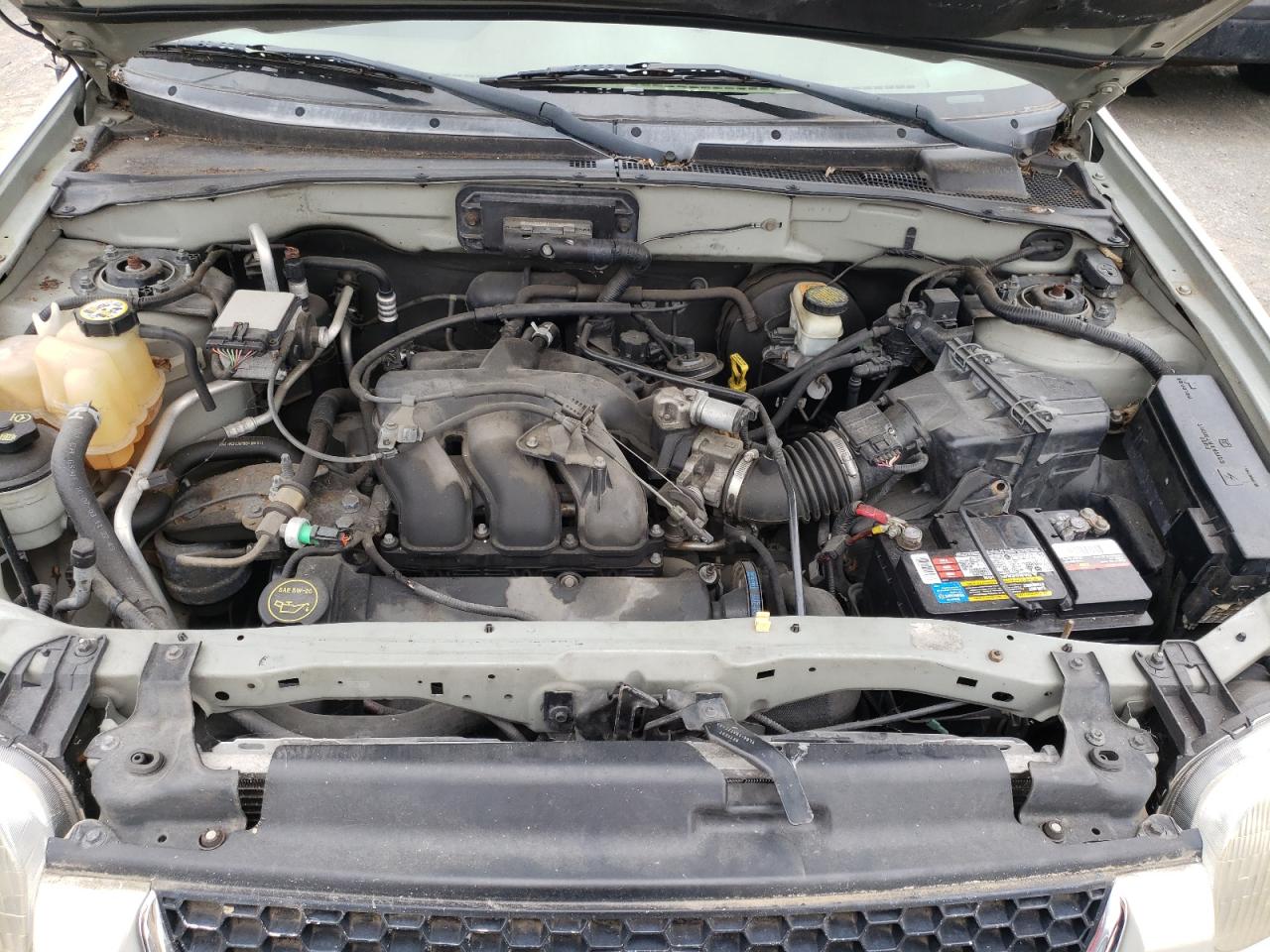 Photo 7 from auction – 2004 FORD ESCAPE LIM with VIN 1FMCU94134KB08322