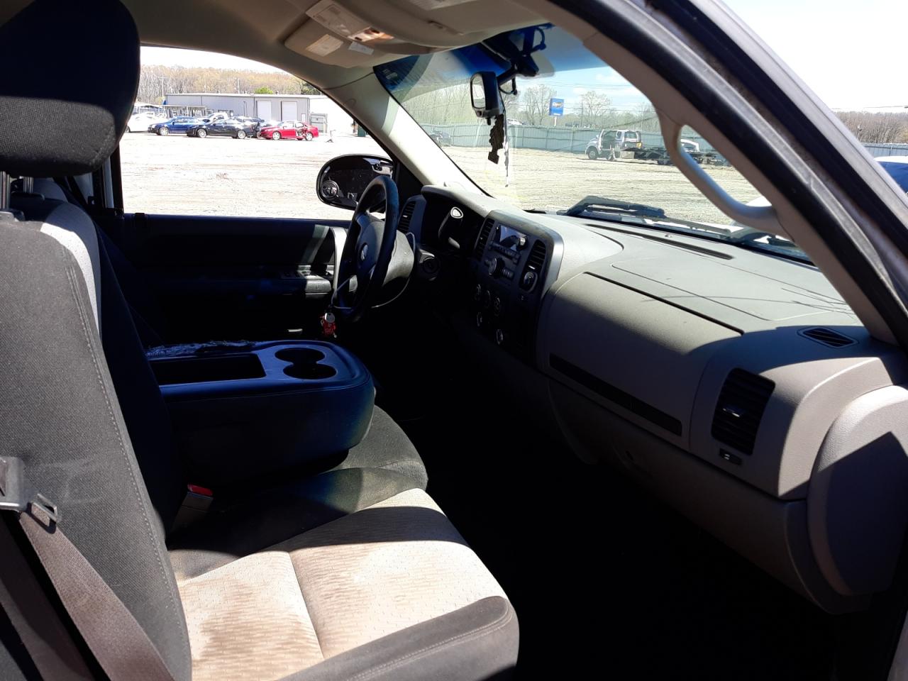 Photo 5 from auction – 2009 CHEVROLET SILVRDO LT with VIN 1GCEC19C29Z285373