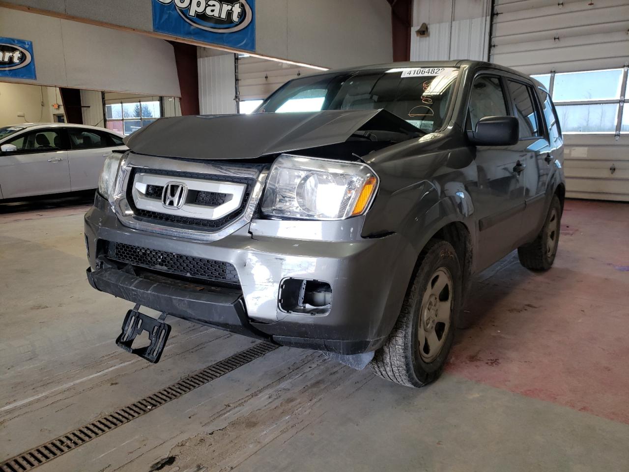 Photo 2 from auction – 2009 HONDA PILOT LX with VIN 5FNYF48279B027418