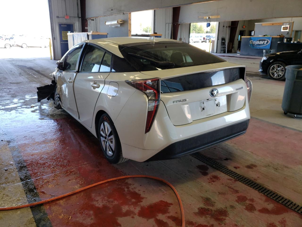 Photo 3 from auction – 2016 TOYOTA PRIUS with VIN JTDKARFU2G3001356