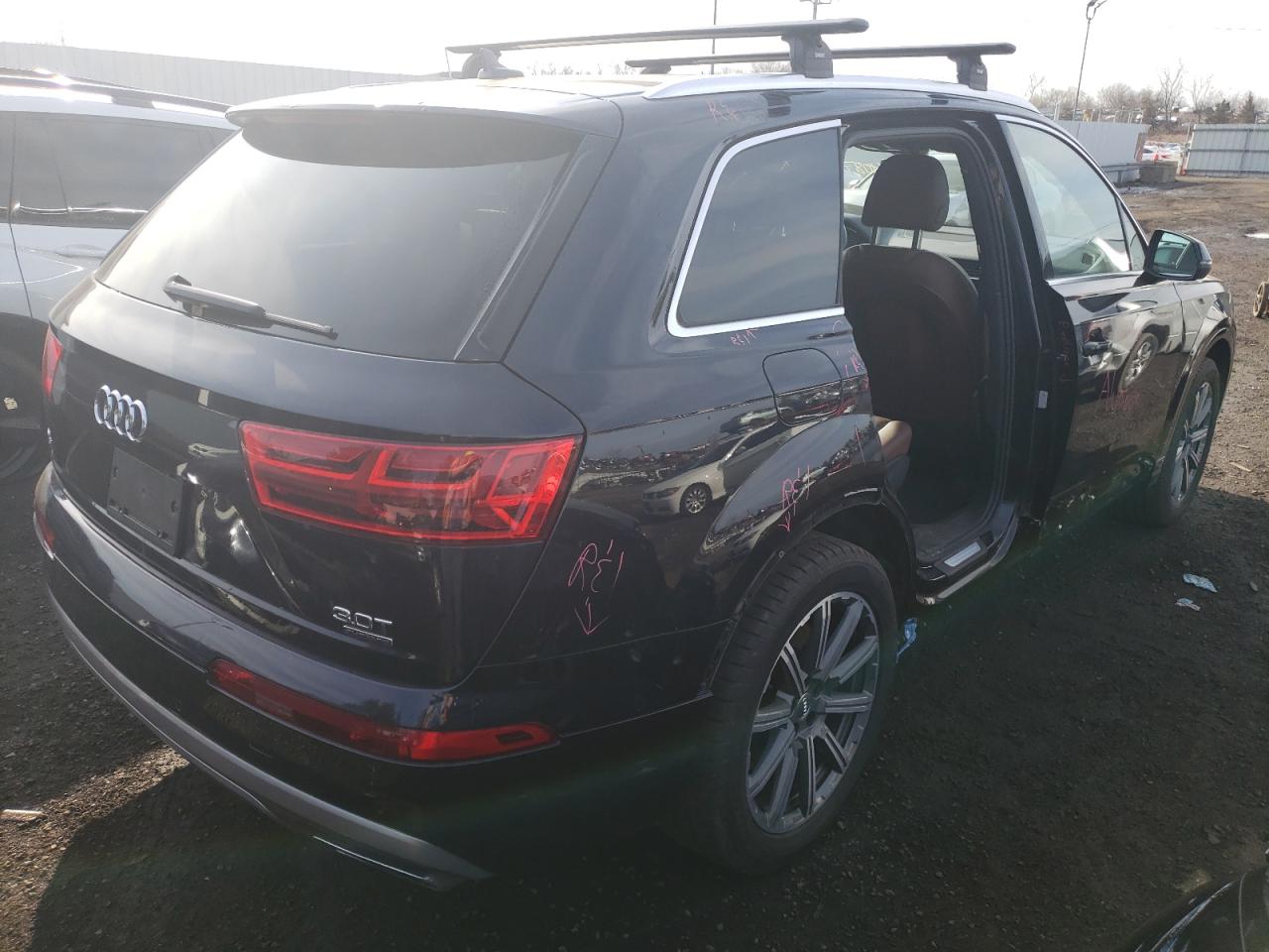 Photo 4 from auction – 2017 AUDI Q7 PREMIUM with VIN WA1LAAF78HD055962
