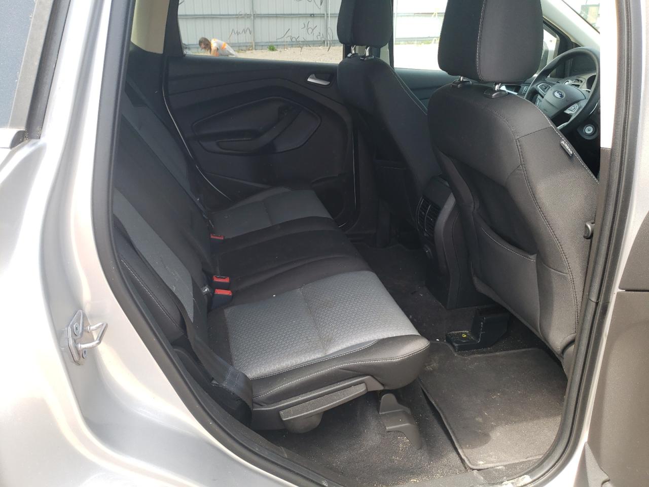 Photo 6 from auction – 2017 FORD ESCAPE SE with VIN 1FMCU0GD0HUC31121