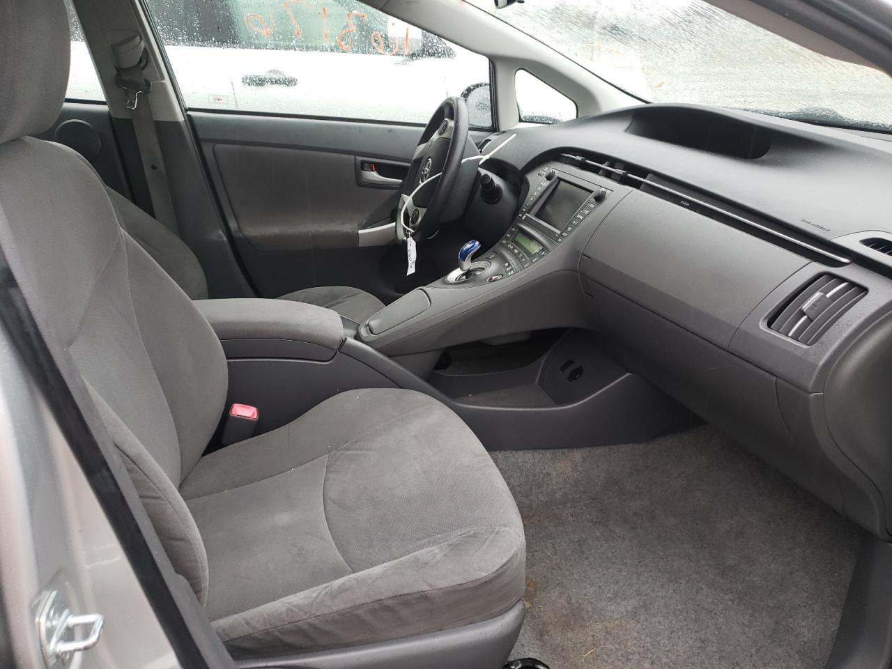 Photo 5 from auction – 2011 TOYOTA PRIUS with VIN JTDKN3DU8B0261226