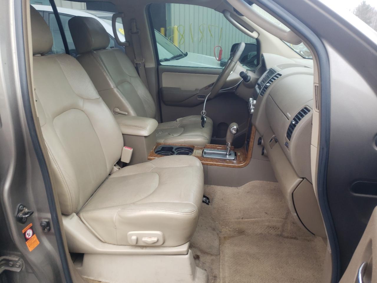 Photo 5 from auction – 2005 NISSAN PATHFINDER with VIN 5N1AR18W85C741359