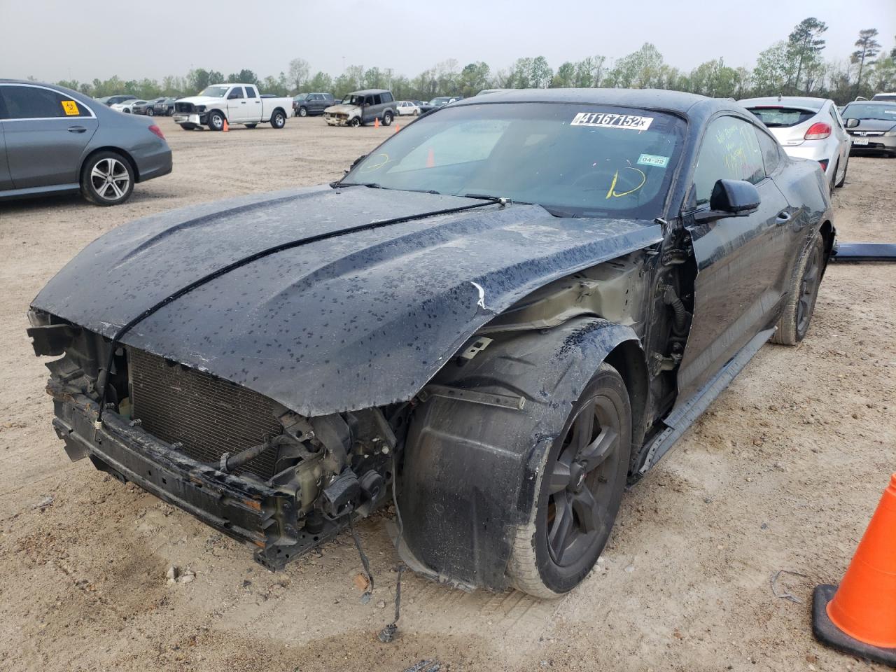 Photo 2 from auction – 2017 FORD MUSTANG with VIN 1FA6P8AM2H5335951