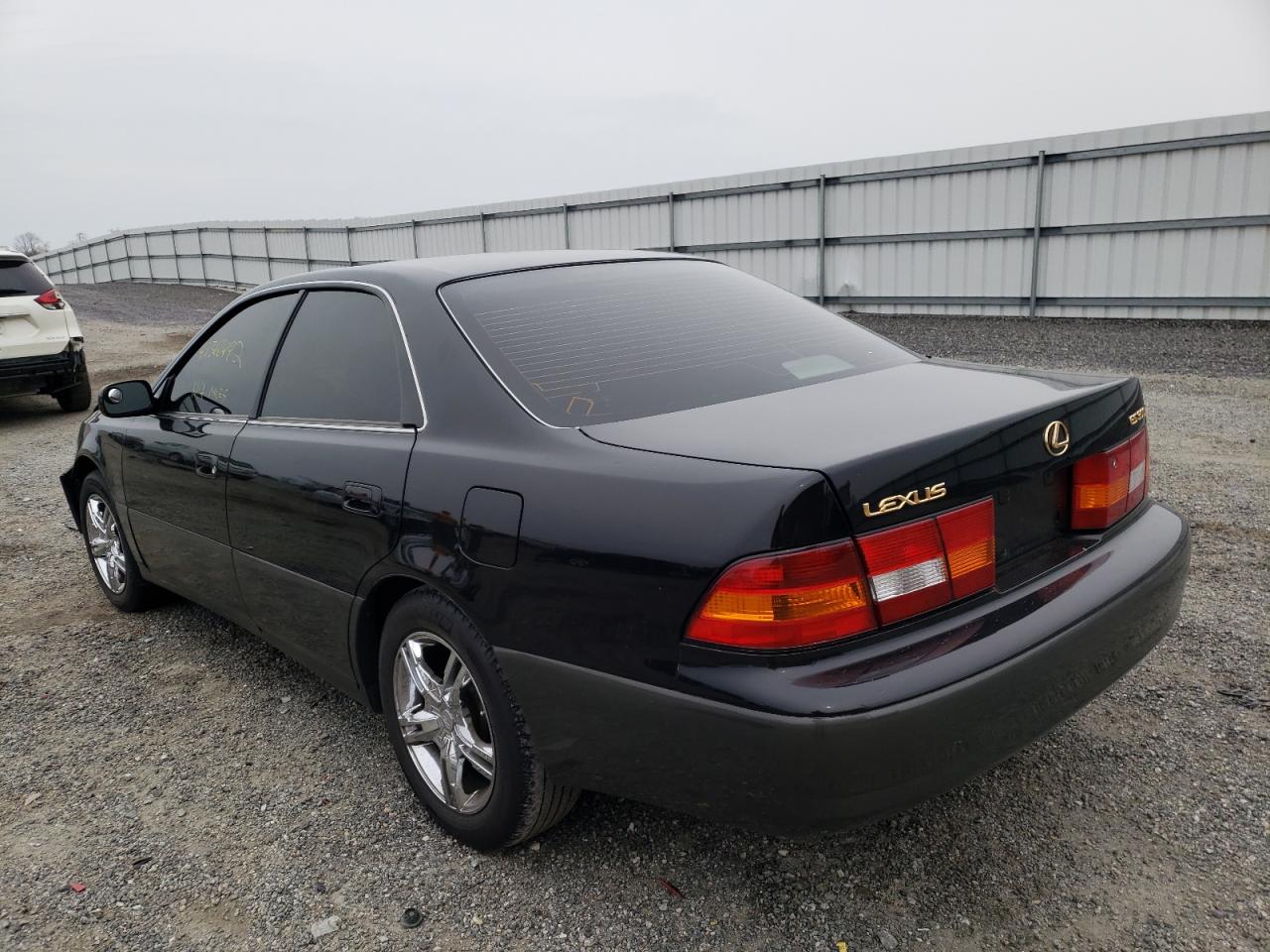 Photo 3 from auction – 1999 LEXUS ES 300 with VIN JT8BF28G4X5067166
