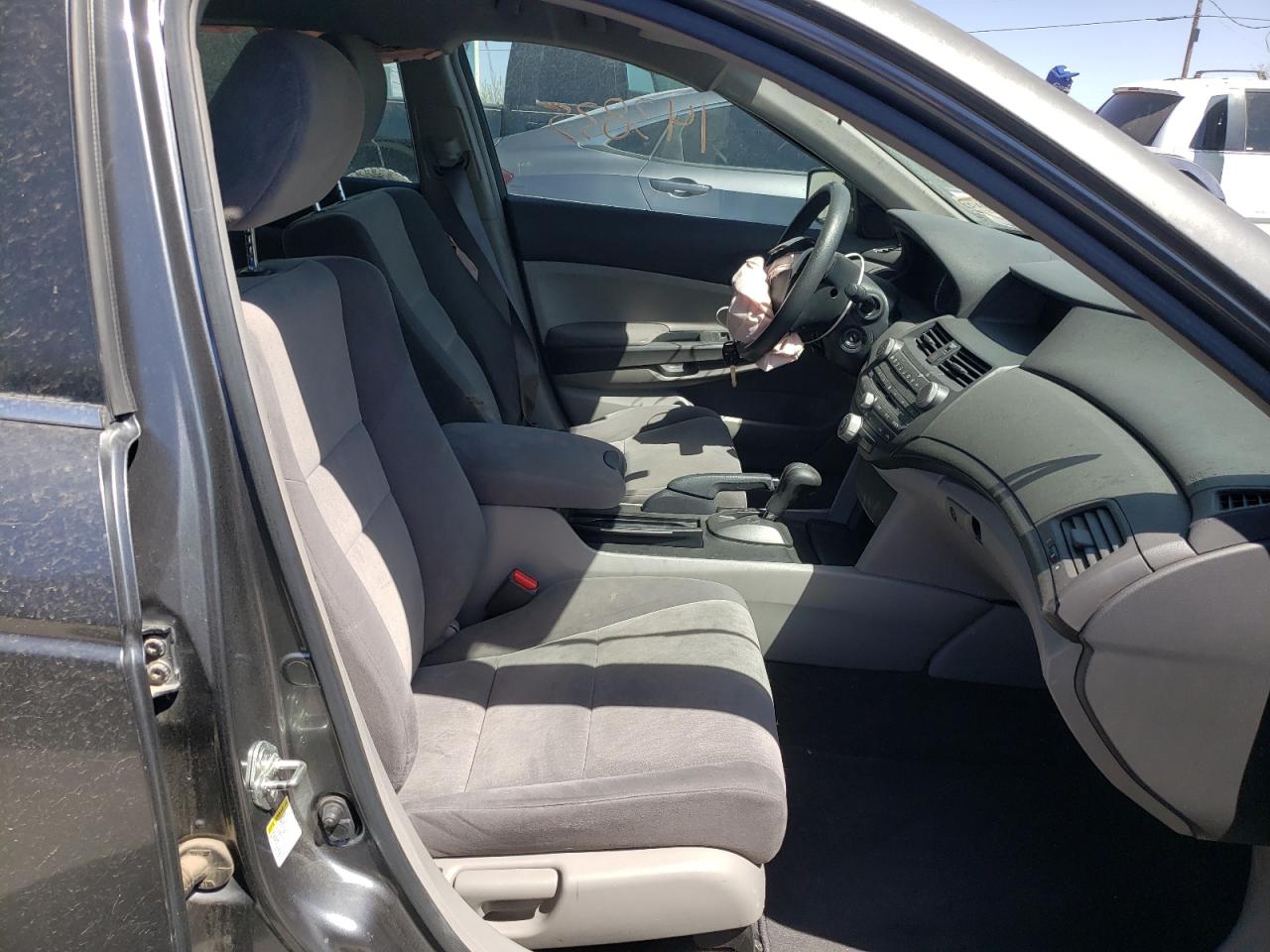 Photo 5 from auction – 2008 HONDA ACCORD with VIN JHMCP26468C069797