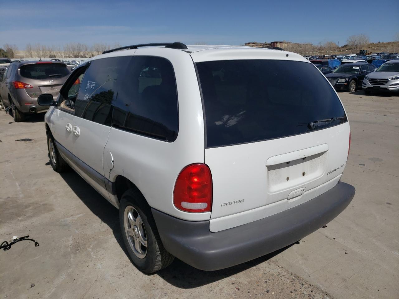 Photo 3 from auction – 2000 DODGE CARAVAN SE with VIN 2B4GP45R4YR807208