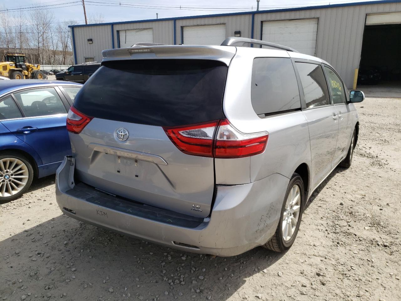 Photo 4 from auction – 2017 TOYOTA SIENNA LE with VIN 5TDJZ3DC0HS162896