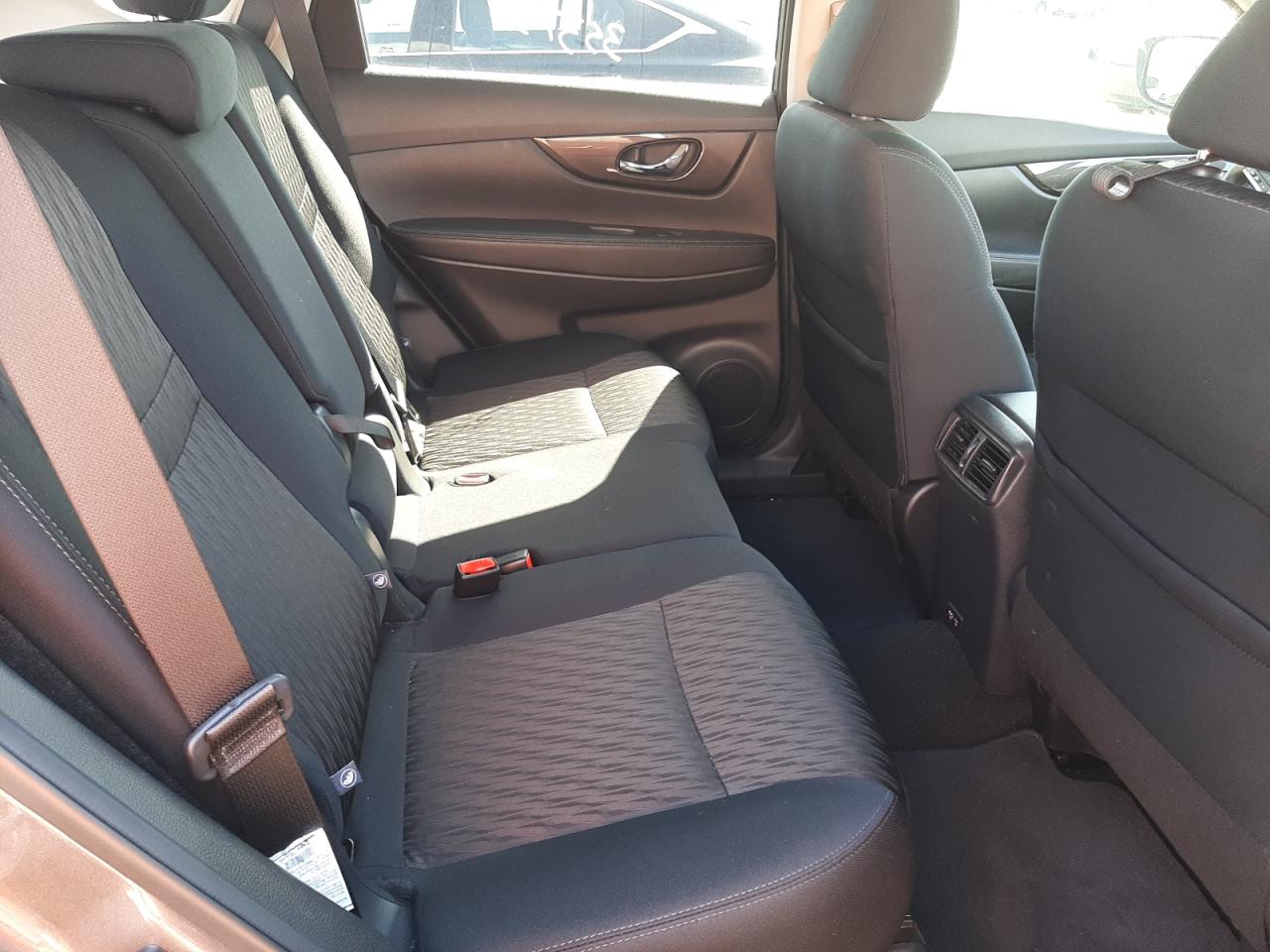 Photo 6 from auction – 2019 NISSAN ROGUE S with VIN 5N1AT2MT2KC764229