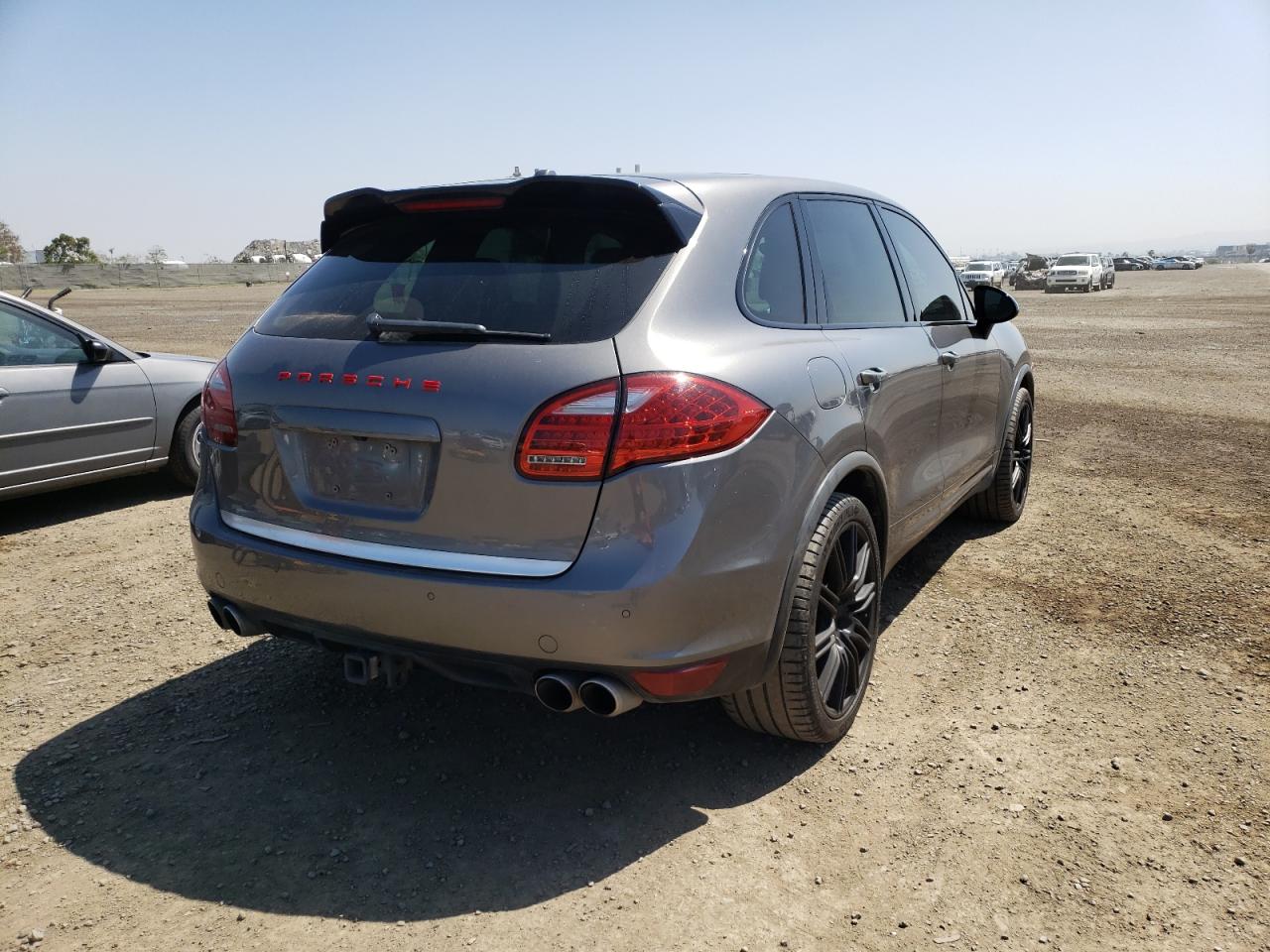 Photo 4 from auction – 2012 PORSCHE CAYENNE TU with VIN WP1AC2A22CLA81513