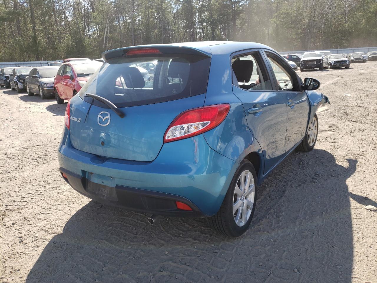 Photo 4 from auction – 2012 MAZDA MAZDA2 with VIN JM1DE1LY6C0148314