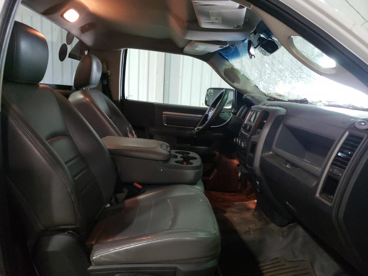 Photo 5 from auction – 2013 RAM 1500 ST with VIN 3C6JR6AG1DG509323