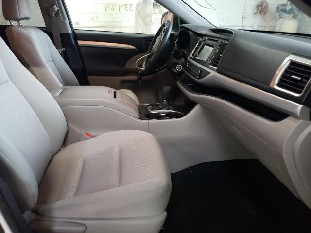 Photo 5 from auction – 2018 TOYOTA HIGHLANDER with VIN 5TDZARFH6JS037168