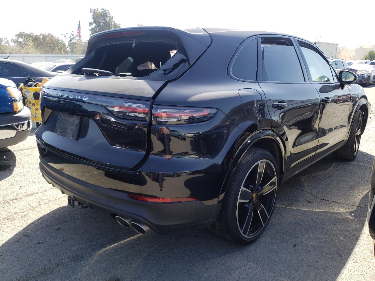 Photo 4 from auction – 2019 PORSCHE CAYENNE S with VIN WP1AB2AY8KDA63789