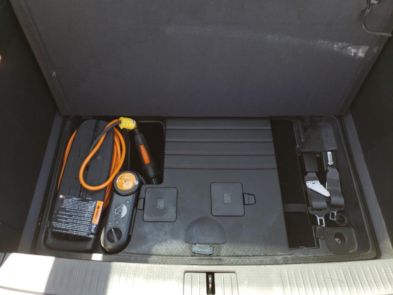 Photo 9 from auction – 2011 CHEVROLET VOLT with VIN 1G1RD6E44BU103307