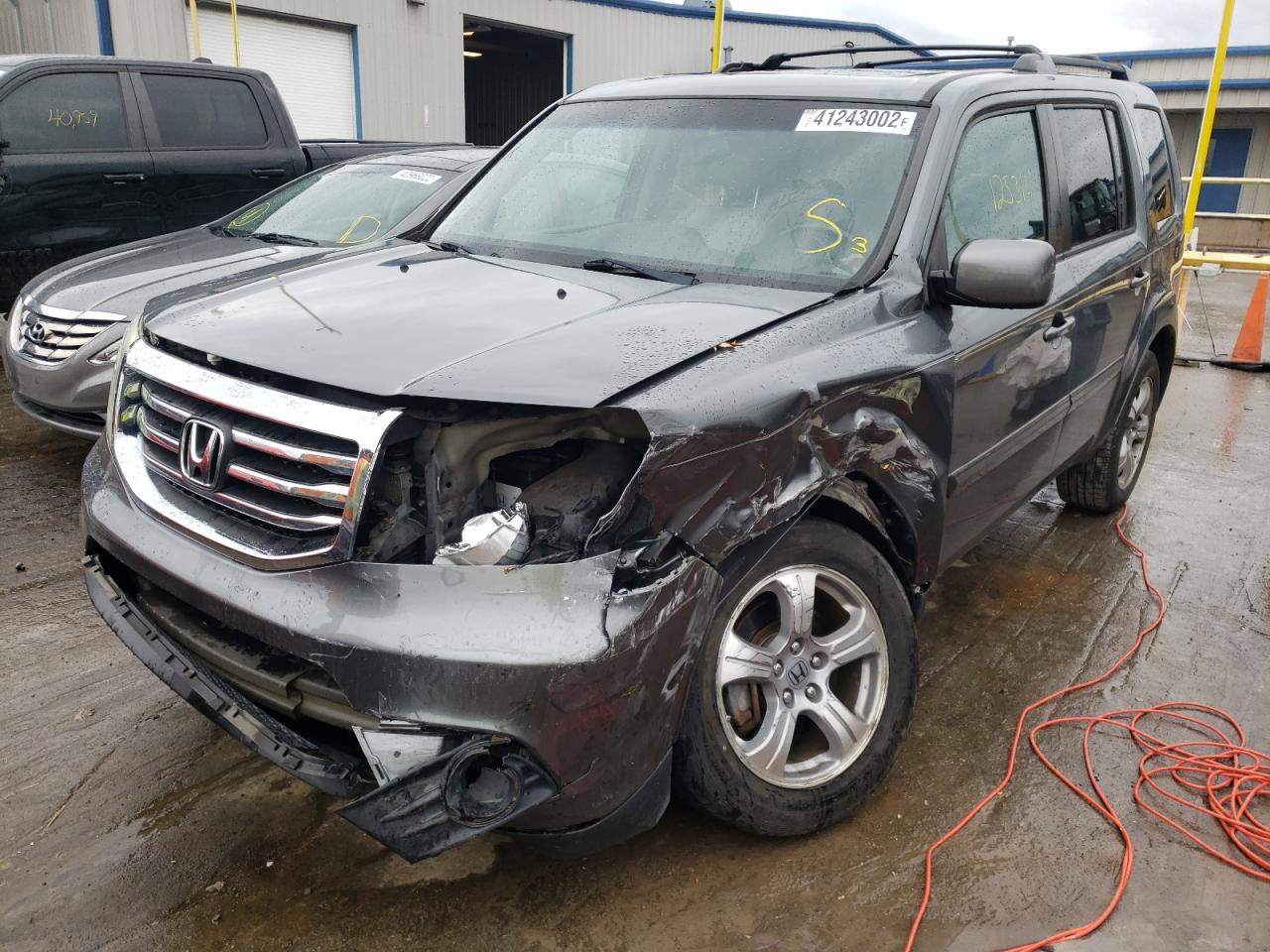 Photo 2 from auction – 2012 HONDA PILOT EXL with VIN 5FNYF4H55CB003801