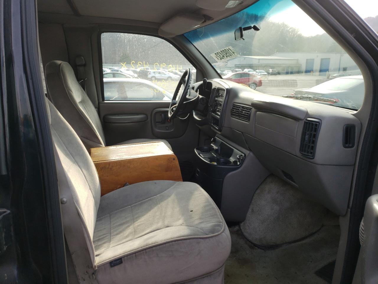 Photo 5 from auction – 2000 CHEVROLET EXPRESS G1 with VIN 1GBFG15W9Y1154340