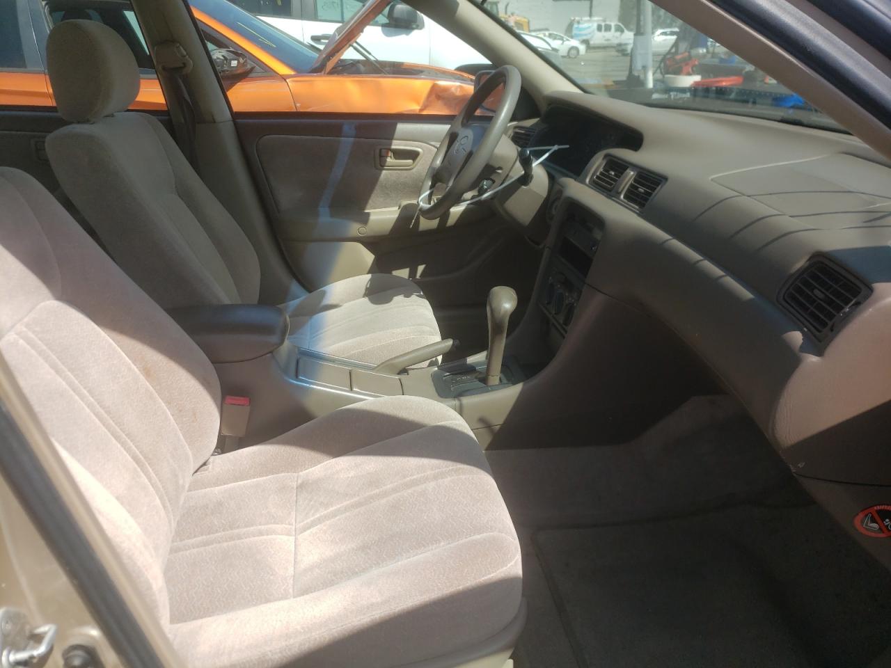 Photo 5 from auction – 1997 TOYOTA CAMRY LE with VIN JT2BF22KXV0046078