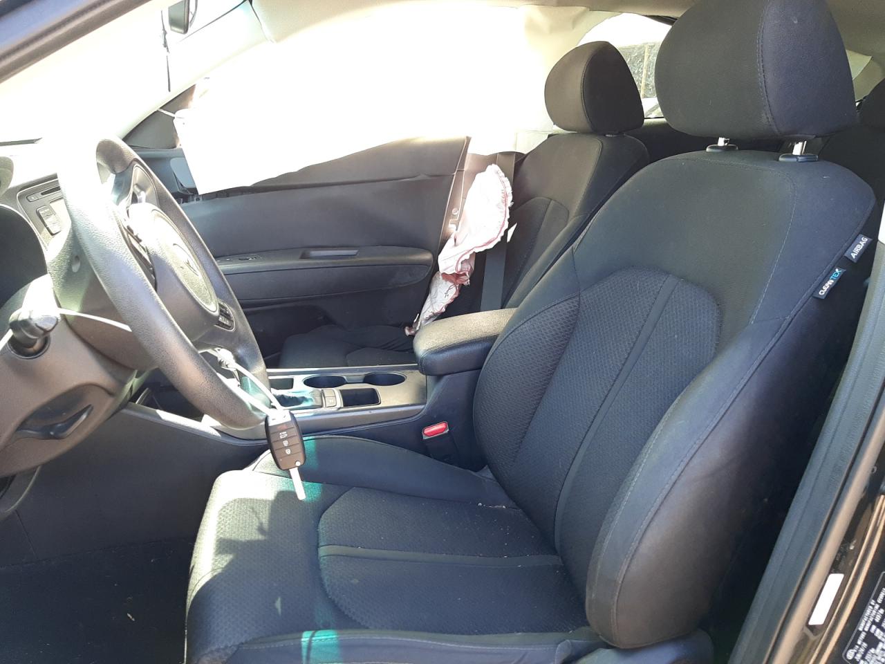 Photo 5 from auction – 2016 KIA OPTIMA LX with VIN 5XXGT4L32GG094510