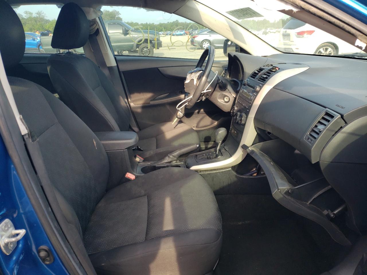 Photo 5 from auction – 2009 TOYOTA COROLLA with VIN 2T1BU40E39C158562