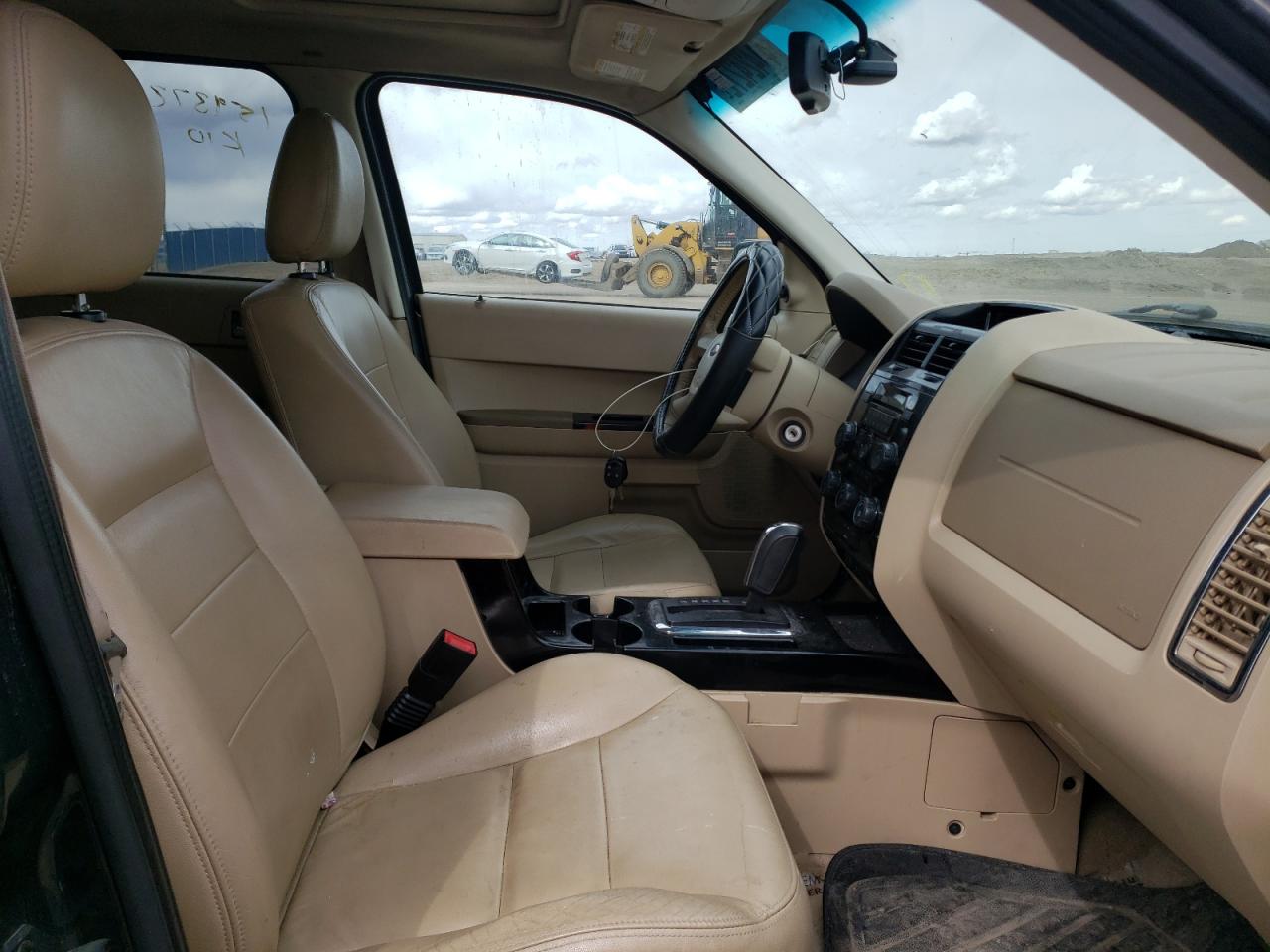 Photo 5 from auction – 2008 FORD ESCAPE LIM with VIN 1FMCU941X8KA27100