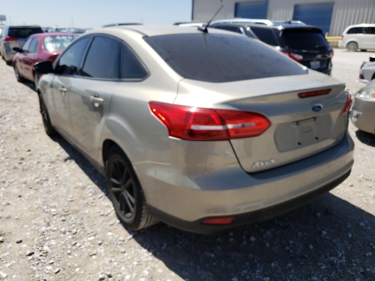 Photo 3 from auction – 2015 FORD FOCUS SE with VIN 1FADP3F29FL335746