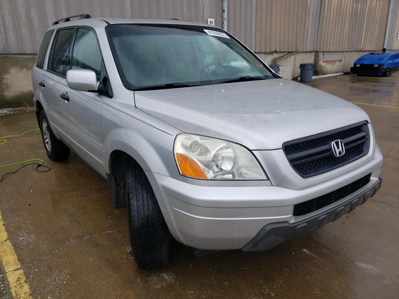 HONDA PILOT EXL 2005 with VIN 2HKYF18625H518220 - Photo from auction