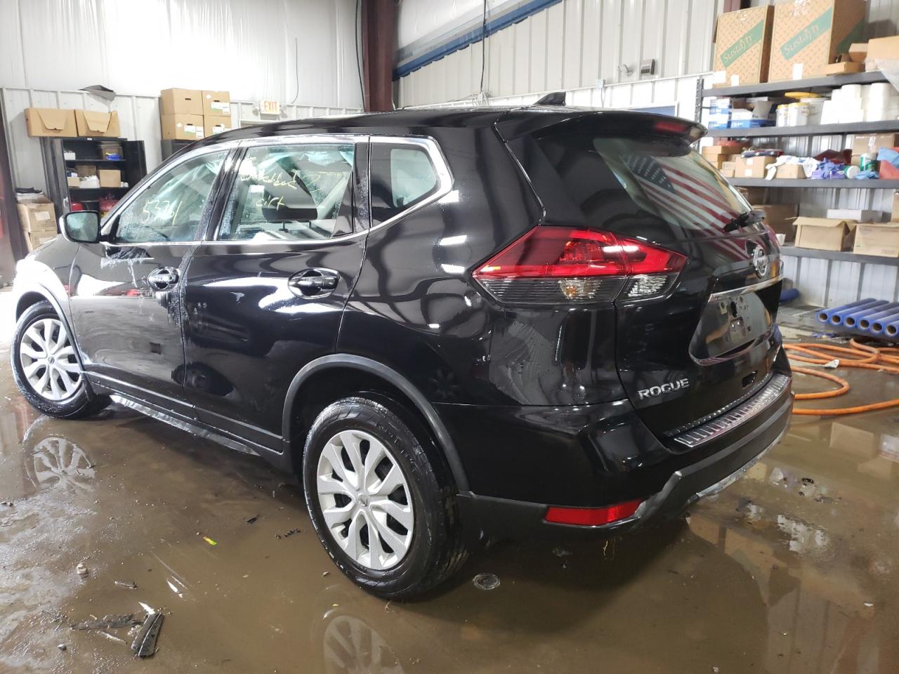 Photo 3 from auction – 2018 NISSAN ROGUE S with VIN KNMAT2MT2JP601351