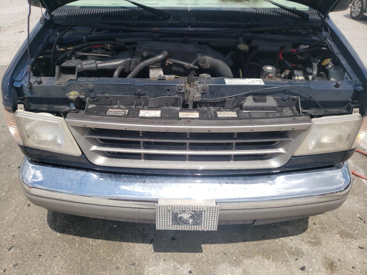 Photo 7 from auction – 1994 FORD ECONOLINE with VIN 1FDEE14H2RHB76846