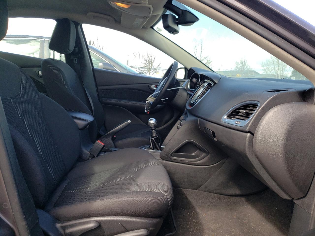 Photo 5 from auction – 2016 DODGE DART SE AE with VIN 1C3CDFDH6GD704313