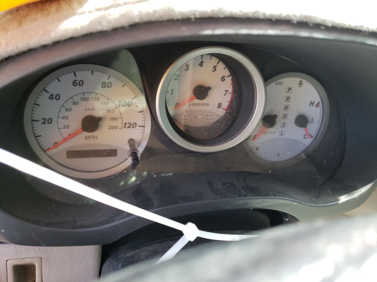 Photo 8 from auction – 2004 TOYOTA RAV4 with VIN JTEHD20V540016176