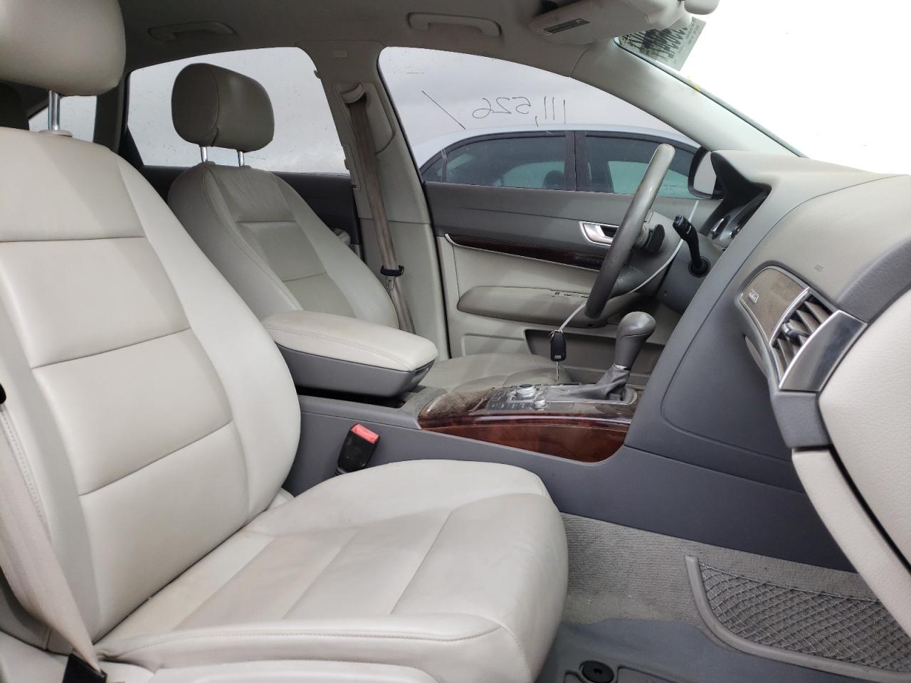Foto 5 de la subasta – 2010 AUDI A6 PREMIUM con VIN WAUFGAFB4AN010603