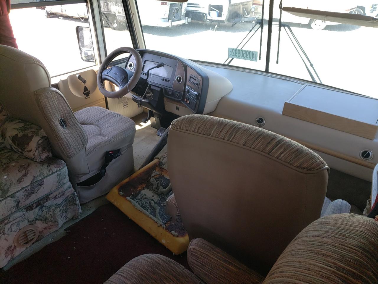 Photo 5 from auction – 1997 FORD FLEETWOOD with VIN 3FCMF53G4VJA07531