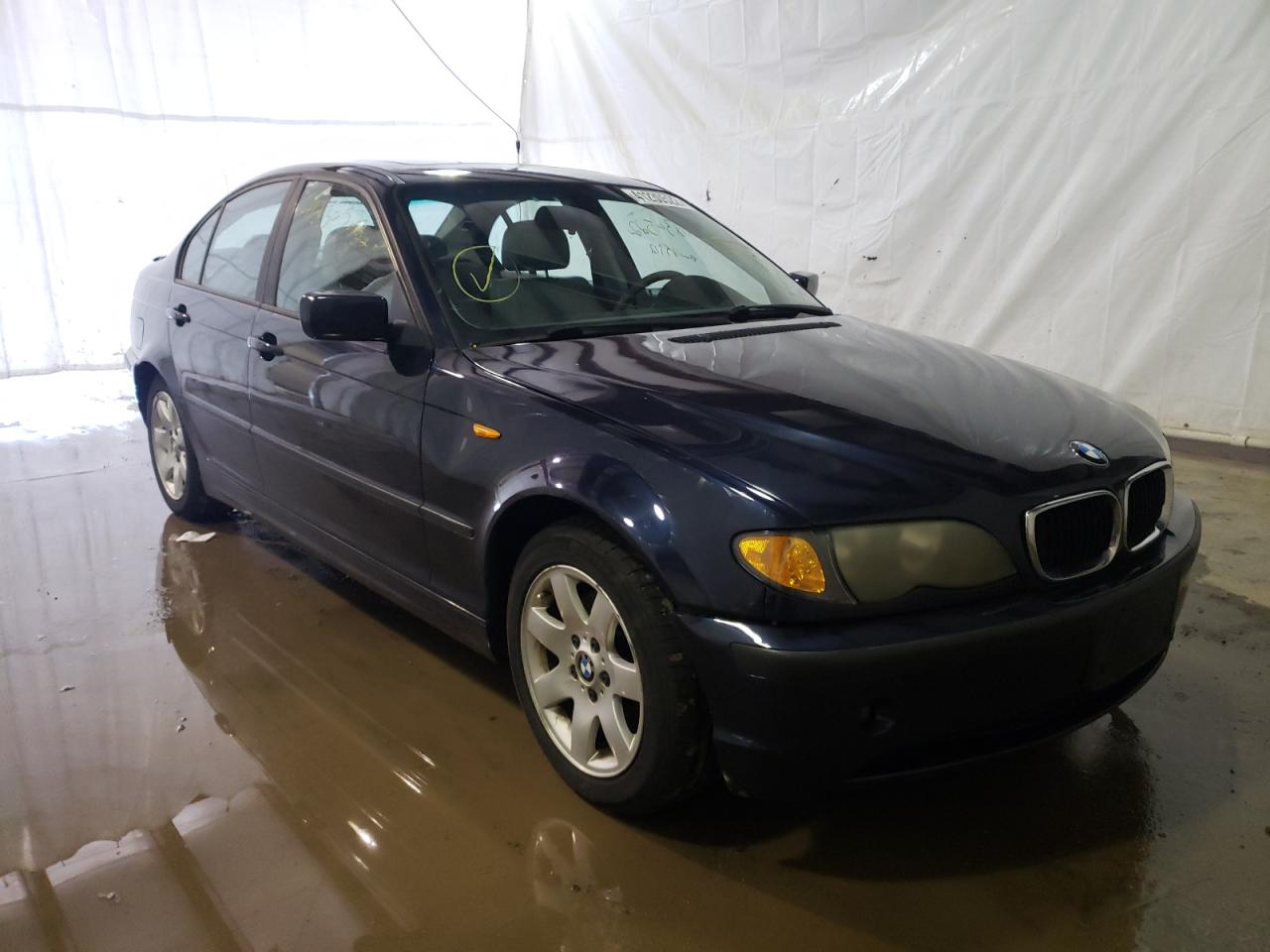 BMW 3 SERIES 2004 with VIN WBAET37464NJ47257 - Photo from auction