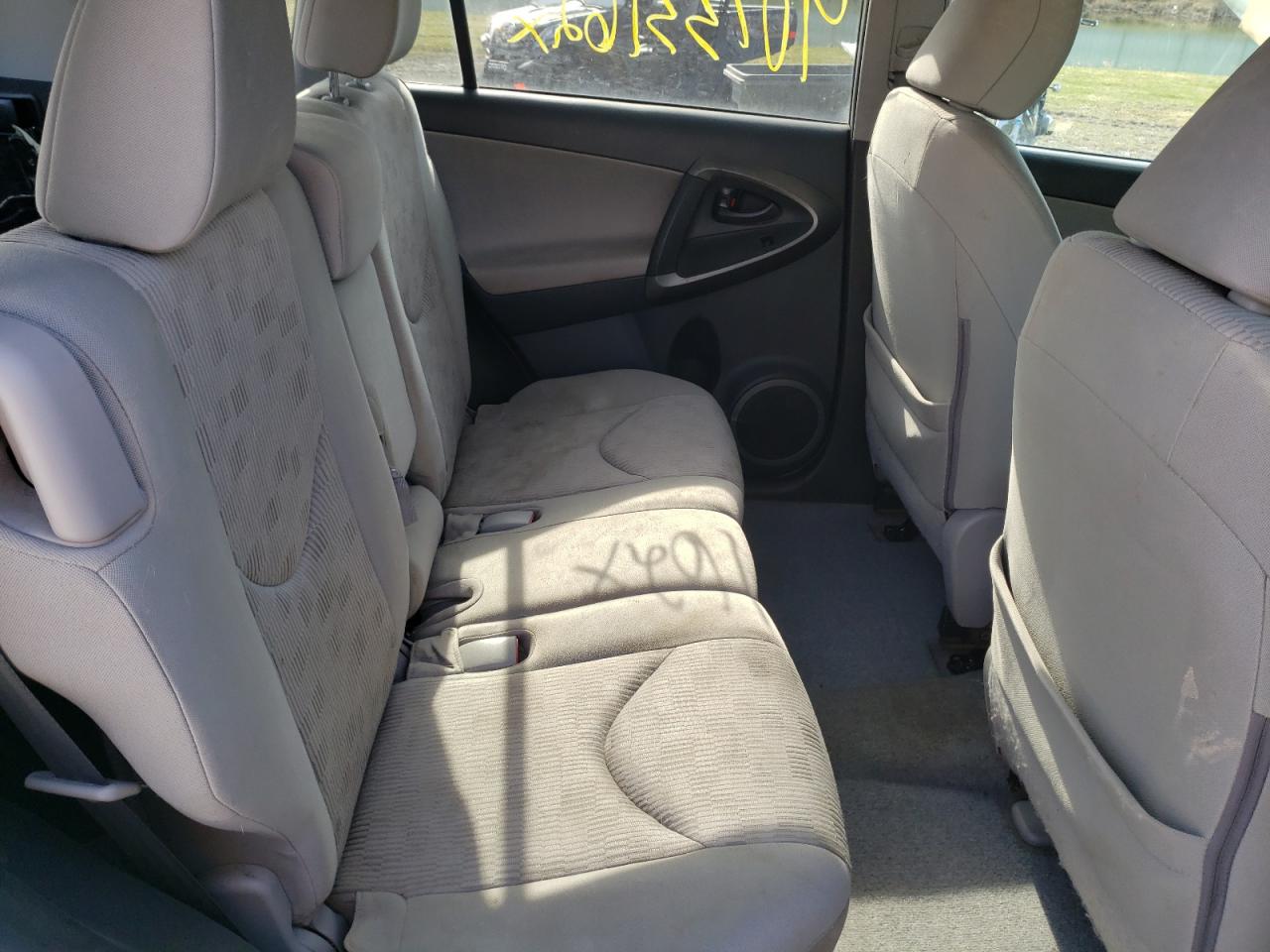 Photo 6 from auction – 2012 TOYOTA RAV4 with VIN 2T3BK4DV1CW066315