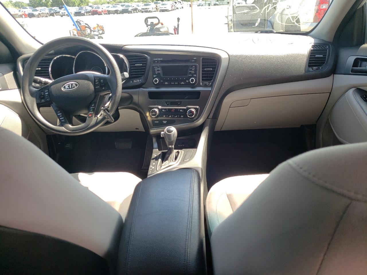 Photo 9 from auction – 2012 KIA OPTIMA LX with VIN 5XXGM4A70CG068808