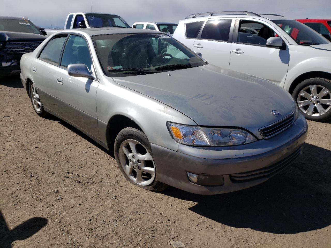 LEXUS ES 300 2001 with VIN JT8BF28G315112671 - Photo from auction