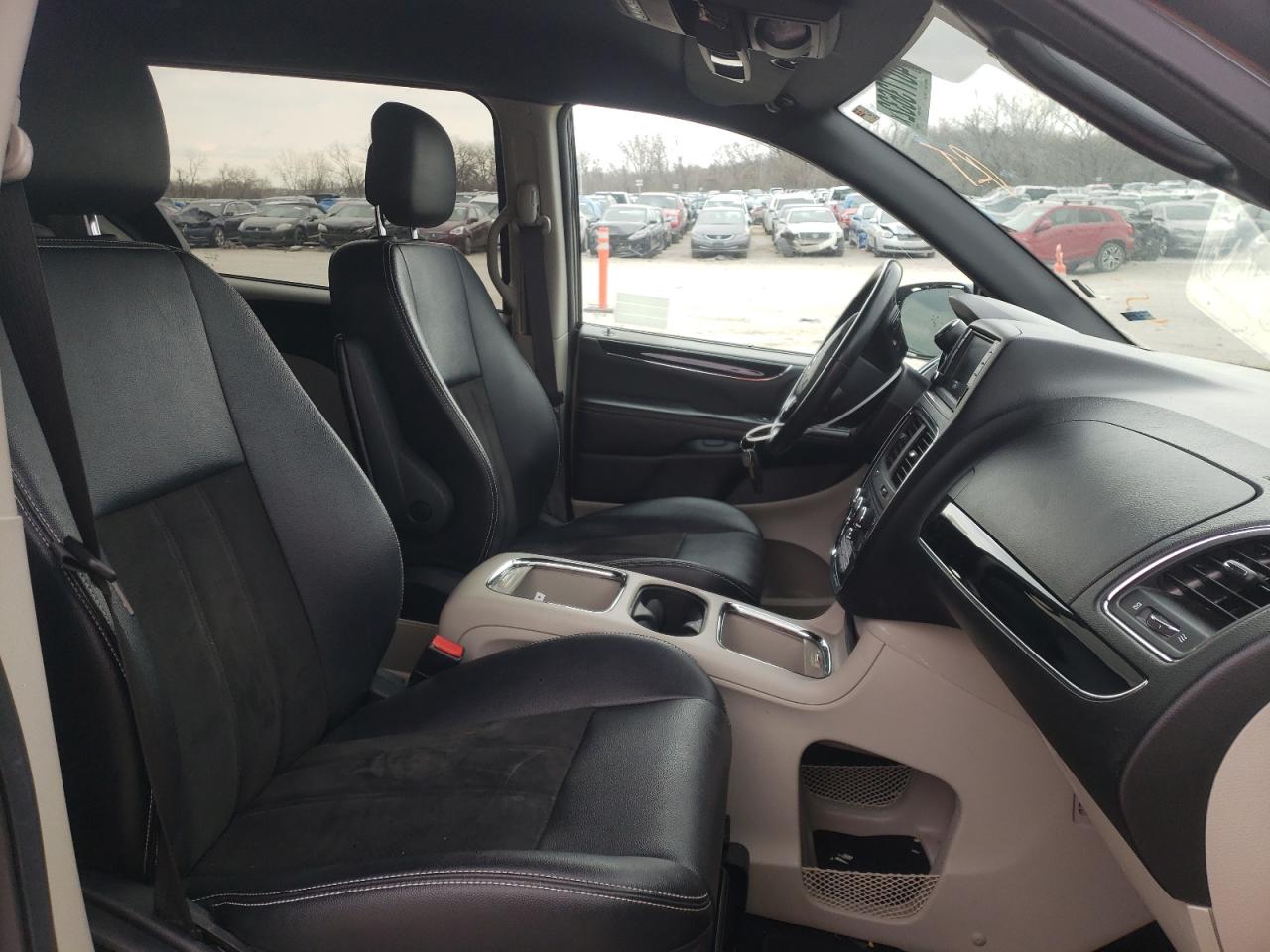 Photo 5 from auction – 2019 DODGE GRAND CARA with VIN 2C4RDGCG6KR797702