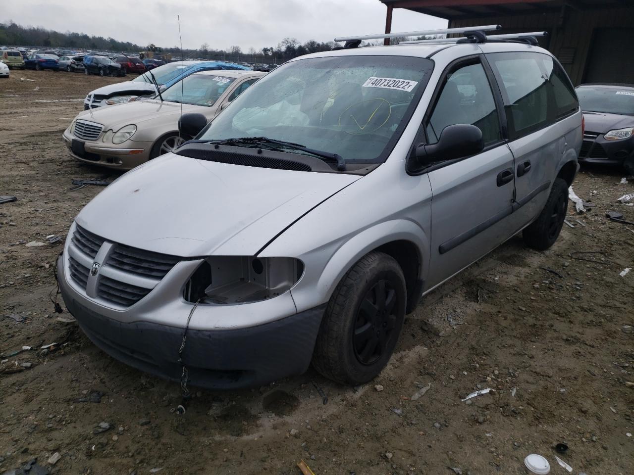 Photo 2 from auction – 2005 DODGE CARAVAN SE with VIN 1D4GP25RX5B169695