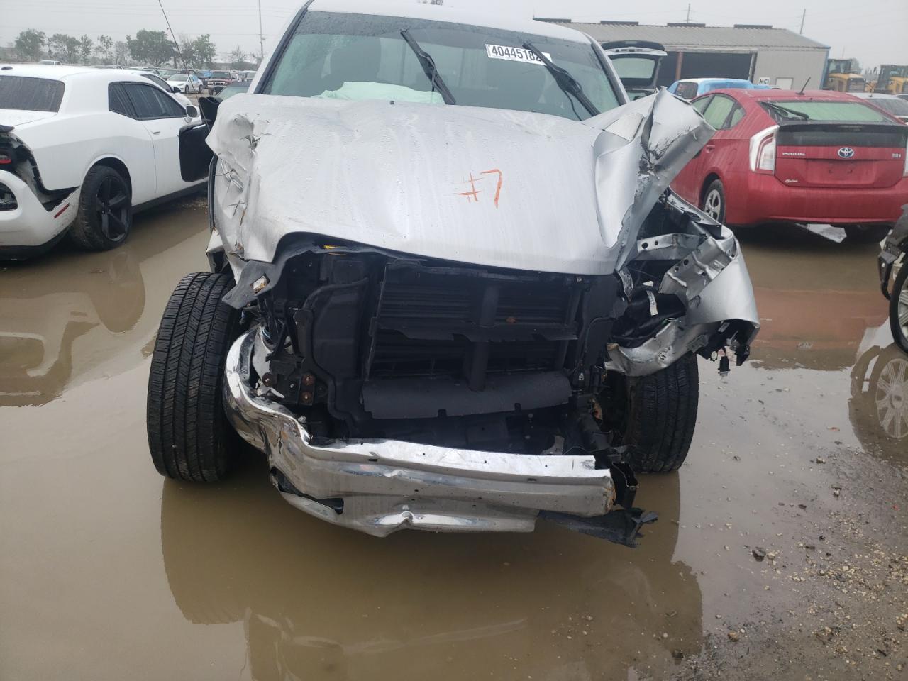 Photo 9 from auction – 2018 RAM 1500 SLT with VIN 1C6RR6GG8JS303883