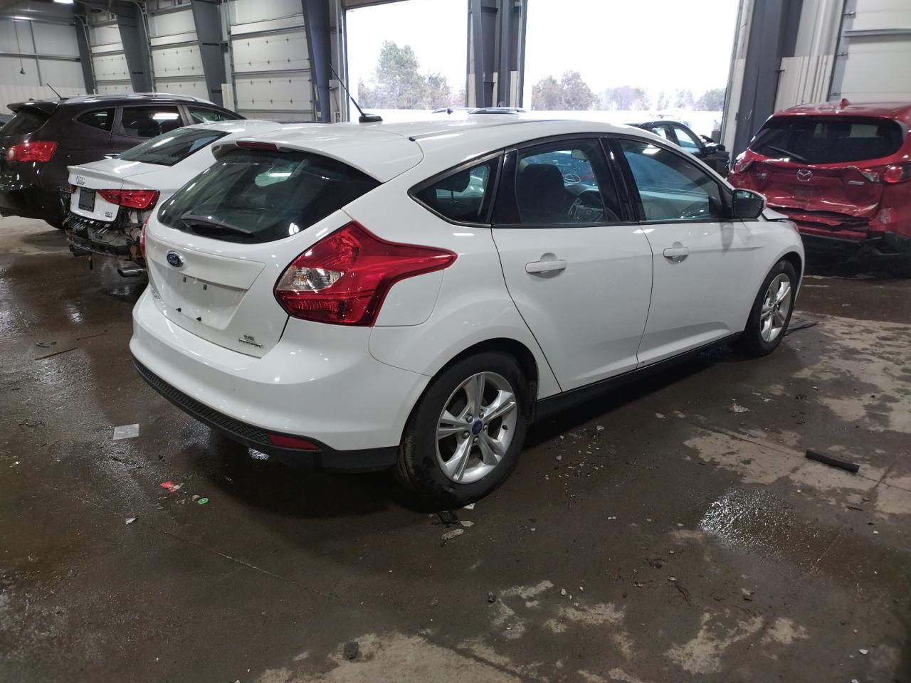 Photo 4 from auction – 2014 FORD FOCUS SE with VIN 1FADP3K2XEL162761