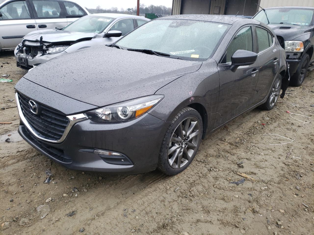 Photo 2 from auction – 2018 MAZDA 3 TOURING with VIN 3MZBN1L37JM268965